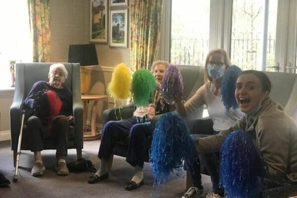 Riverside Place Residents Exercise with Dance!