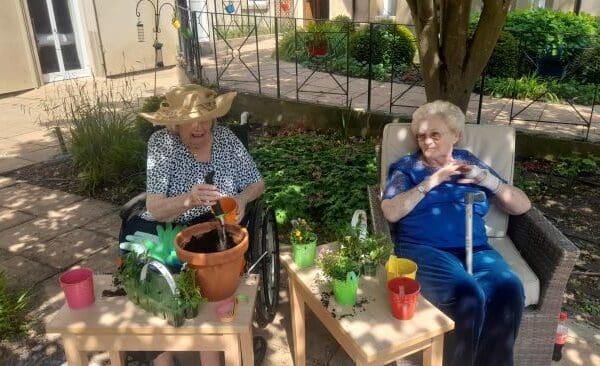 Aria in Bloom gardening day at Galsworthy House